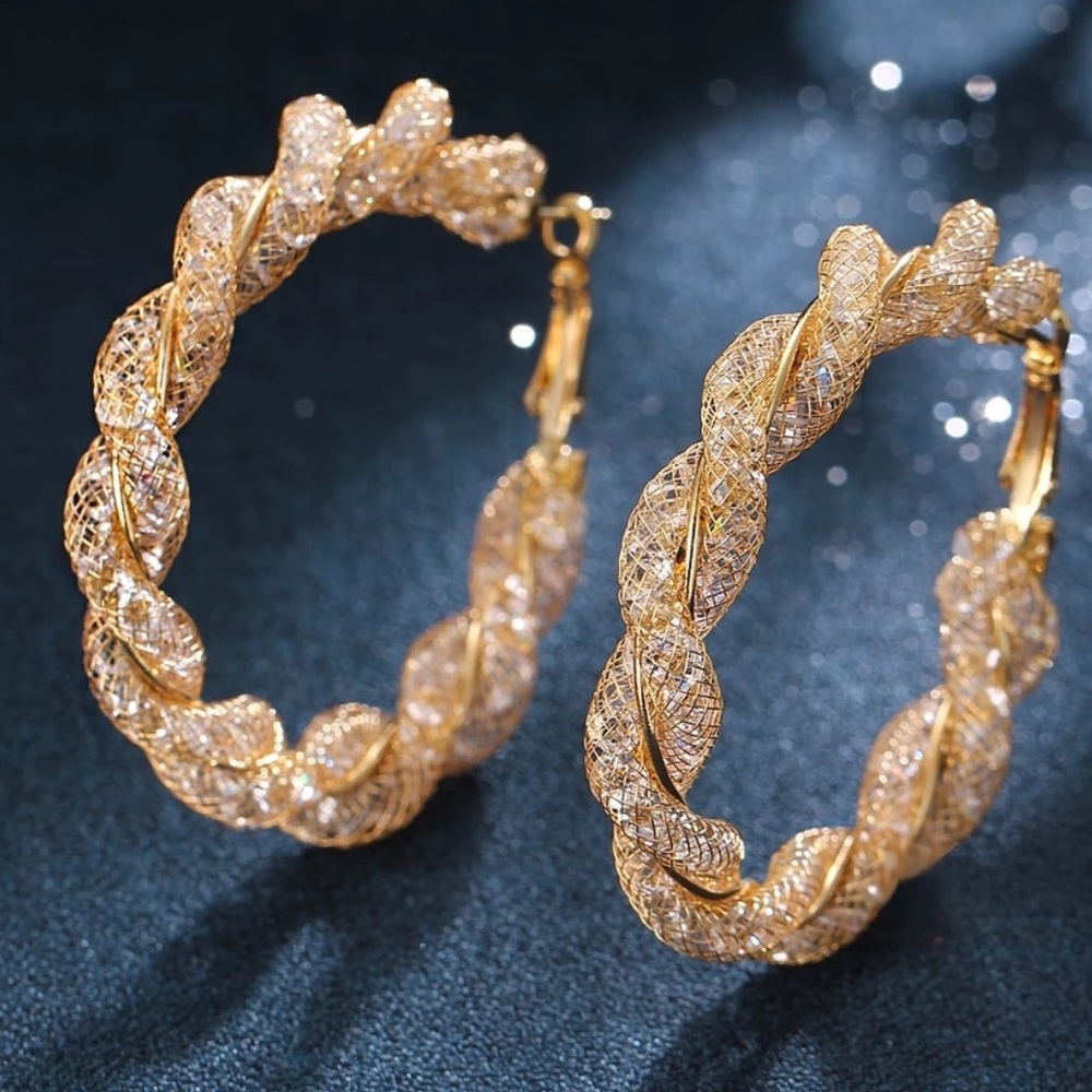 NEW 💎18K GOLD DIAMOND TWISTED ROUND EARRINGS - Picture 3 of 6